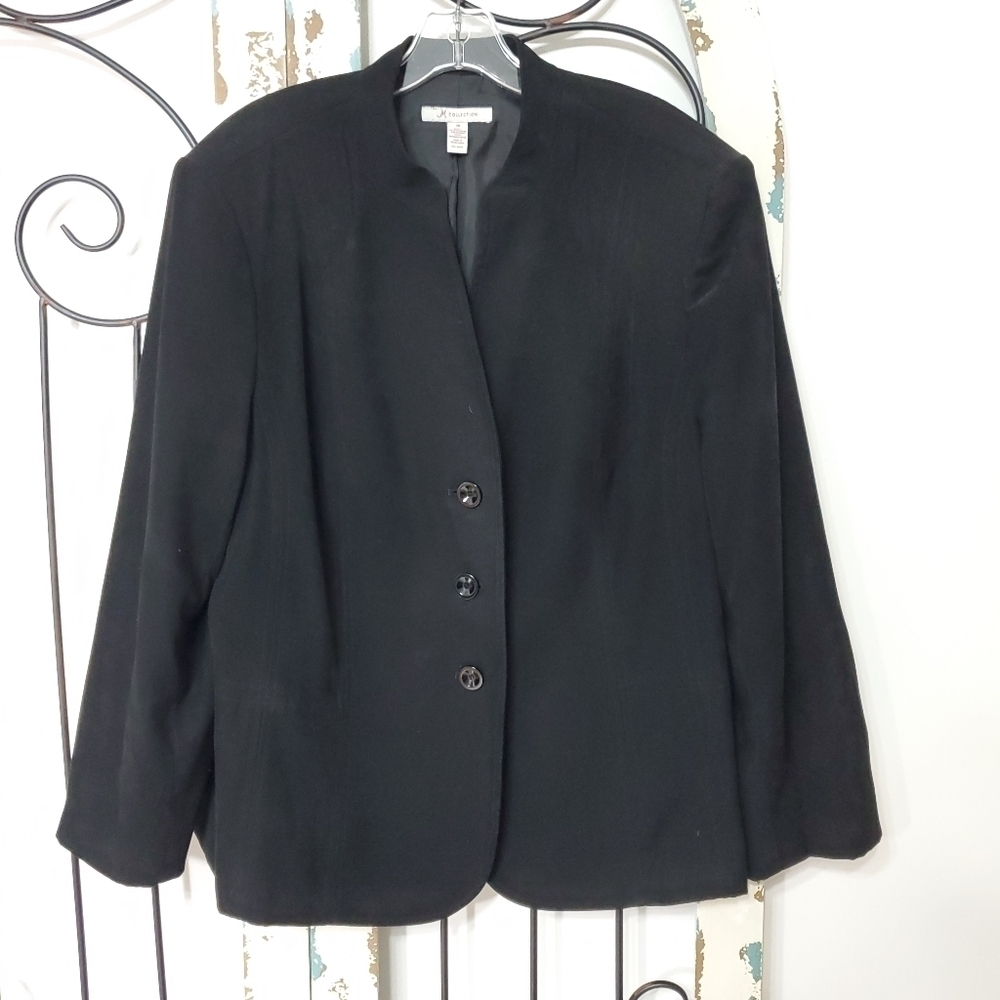 M Collection soft black blazer size 18